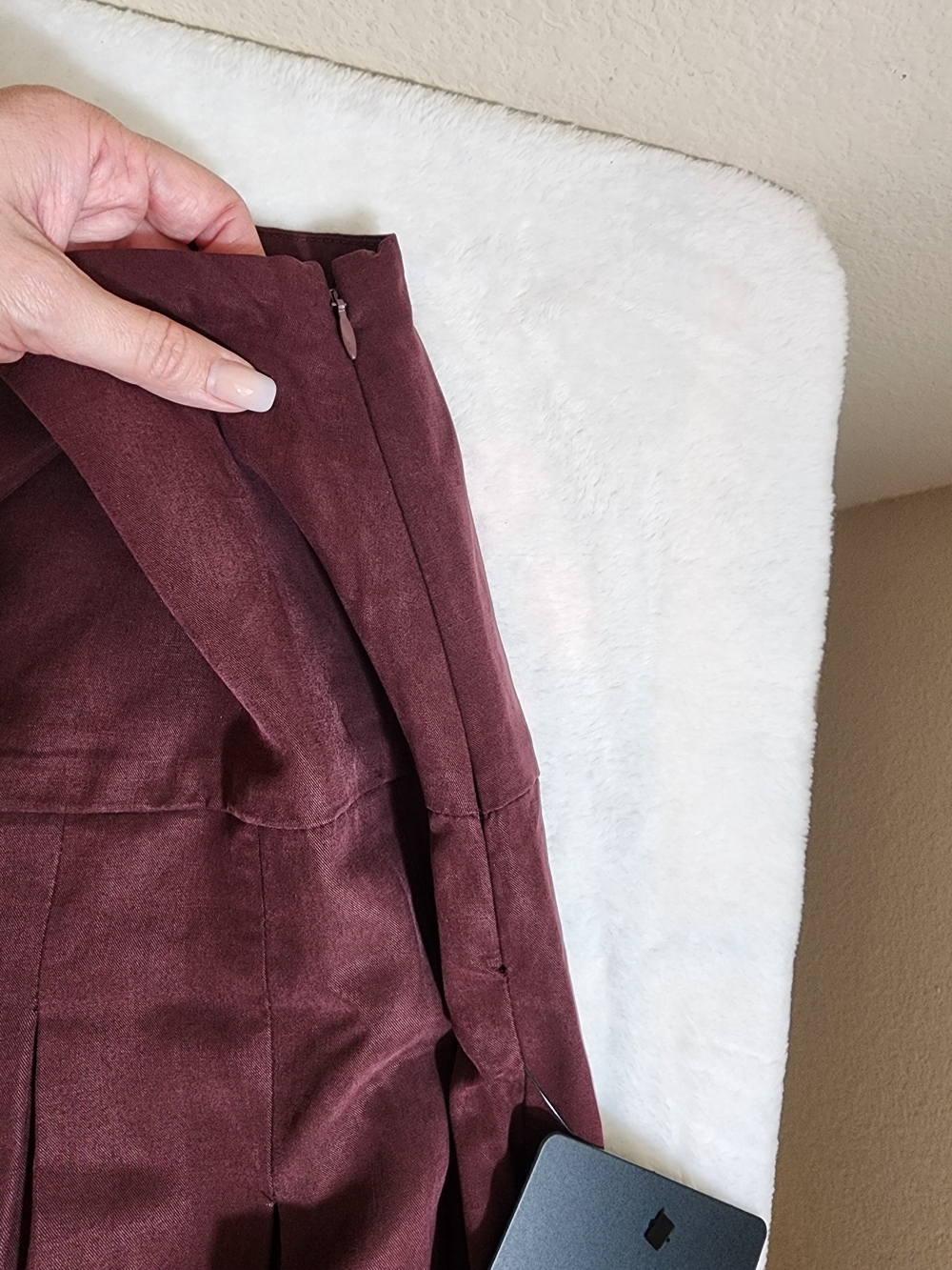 NWT Lulus Vessa Burgundy High Rise Pleated Maxi Skirt Slit Size M - Picture 10 of 14
